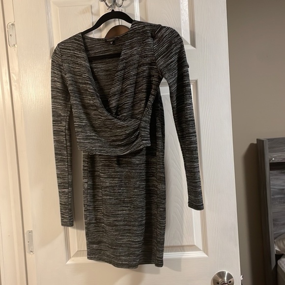 Dynamite XS grey and black skirt - Picture 2 of 3